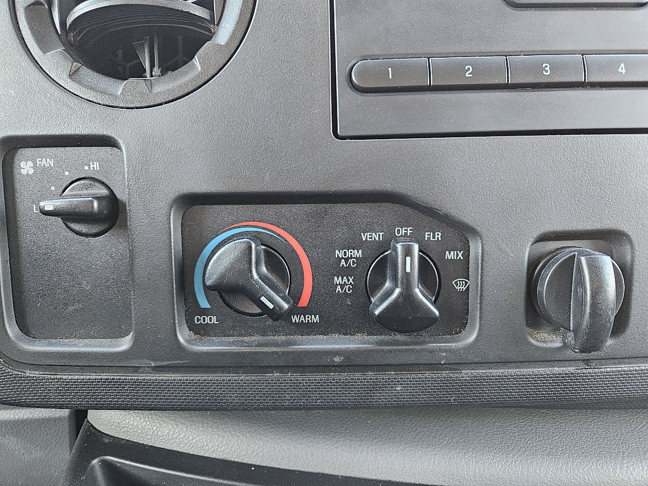 Ford Econoline E-250 2014