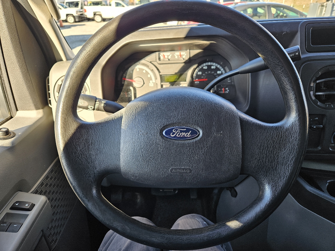 Ford Econoline E-250 2014