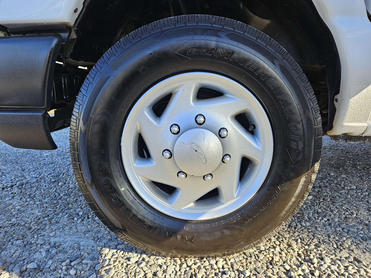 Ford Econoline E-250 2014