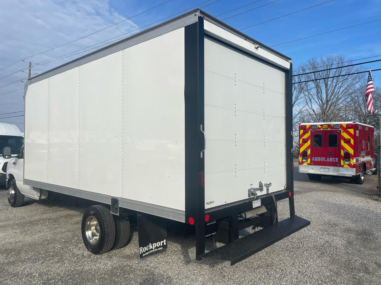 Ford E-Series Cutaway  2021