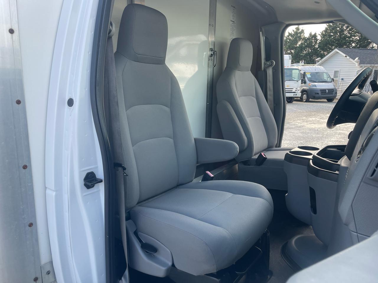 Ford E-Series Cutaway  2021