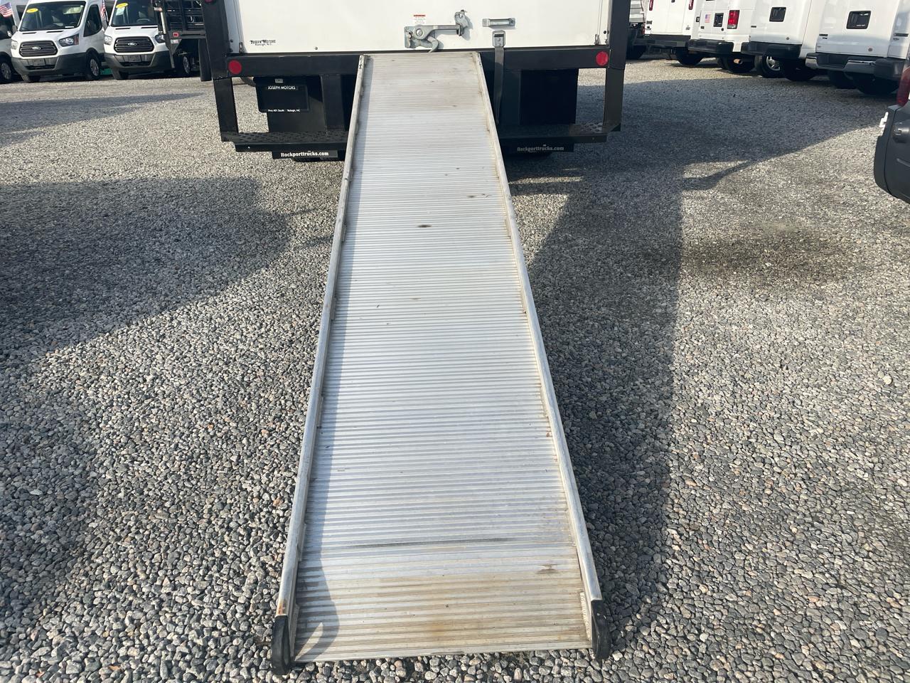 Ford E-Series Cutaway  2021