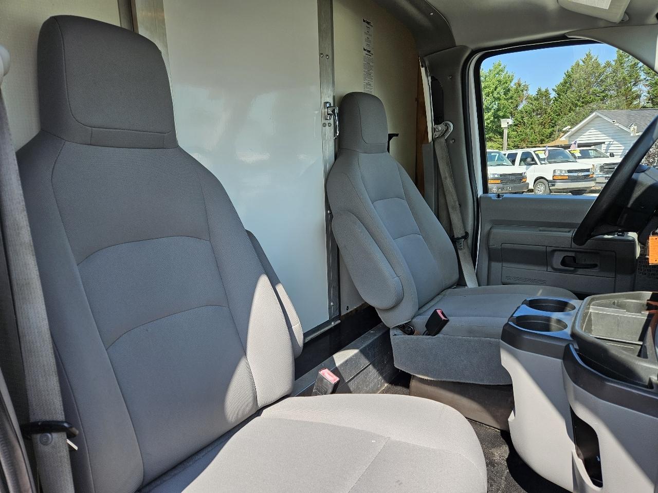 Ford E-Series Cutaway  2021