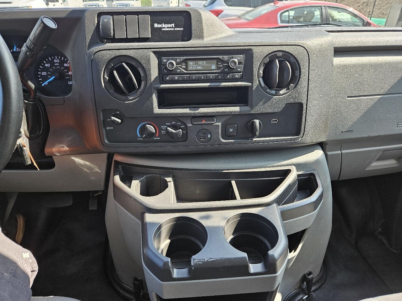 Ford E-Series Cutaway  2021