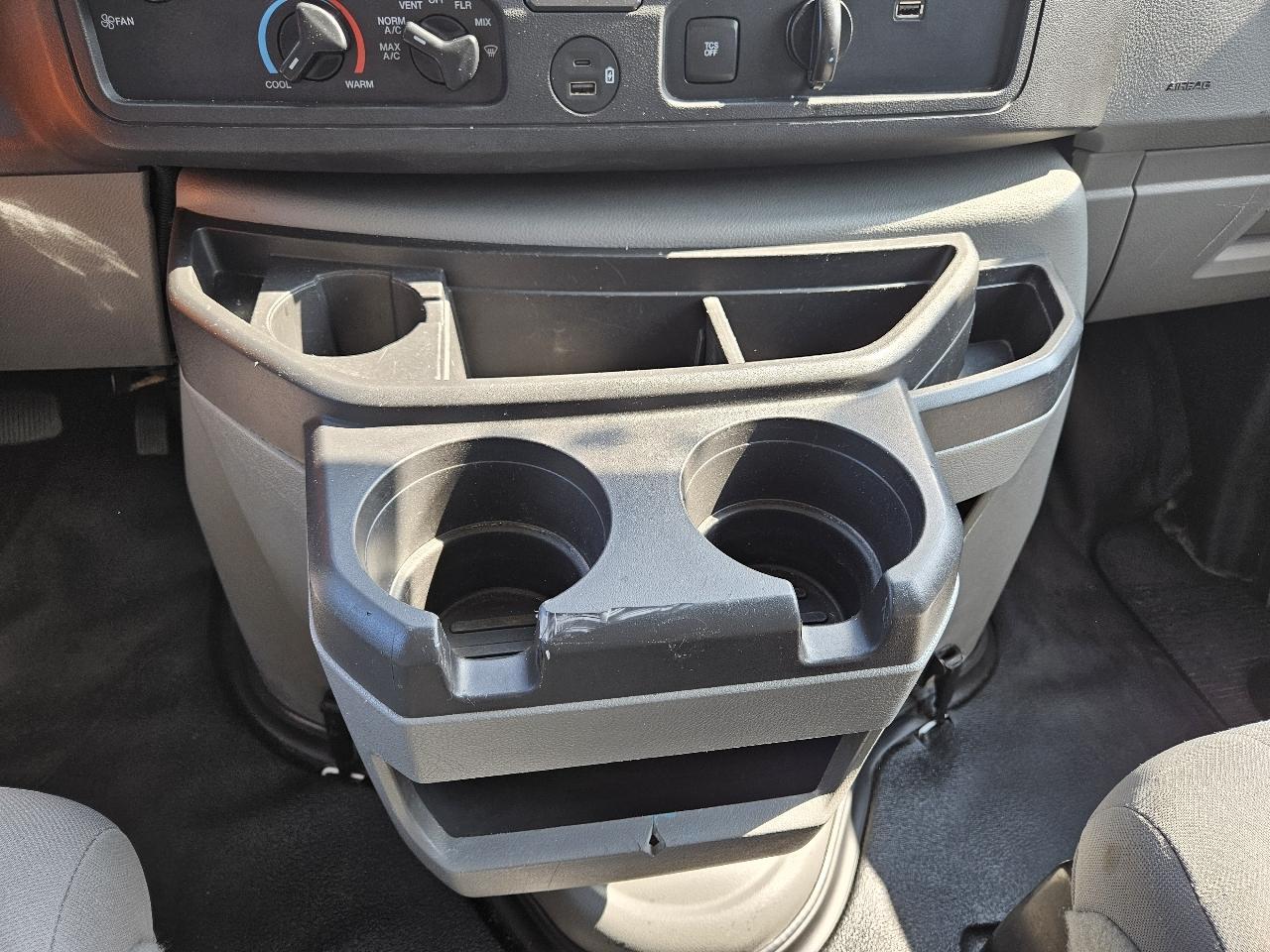 Ford E-Series Cutaway  2021