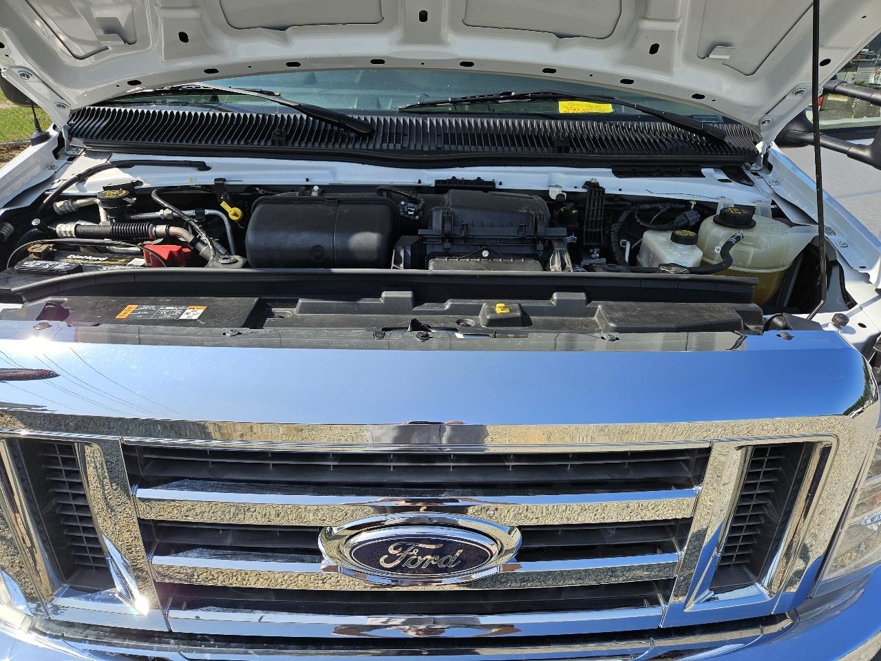 Ford E-Series Cutaway  2021