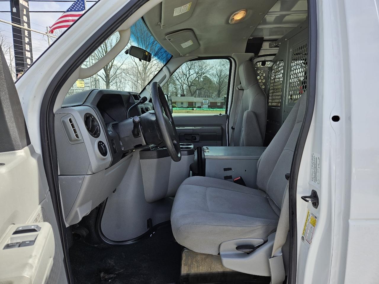 Ford Econoline Cargo Van  2011