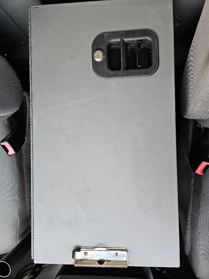 Ford Econoline Cargo Van  2011