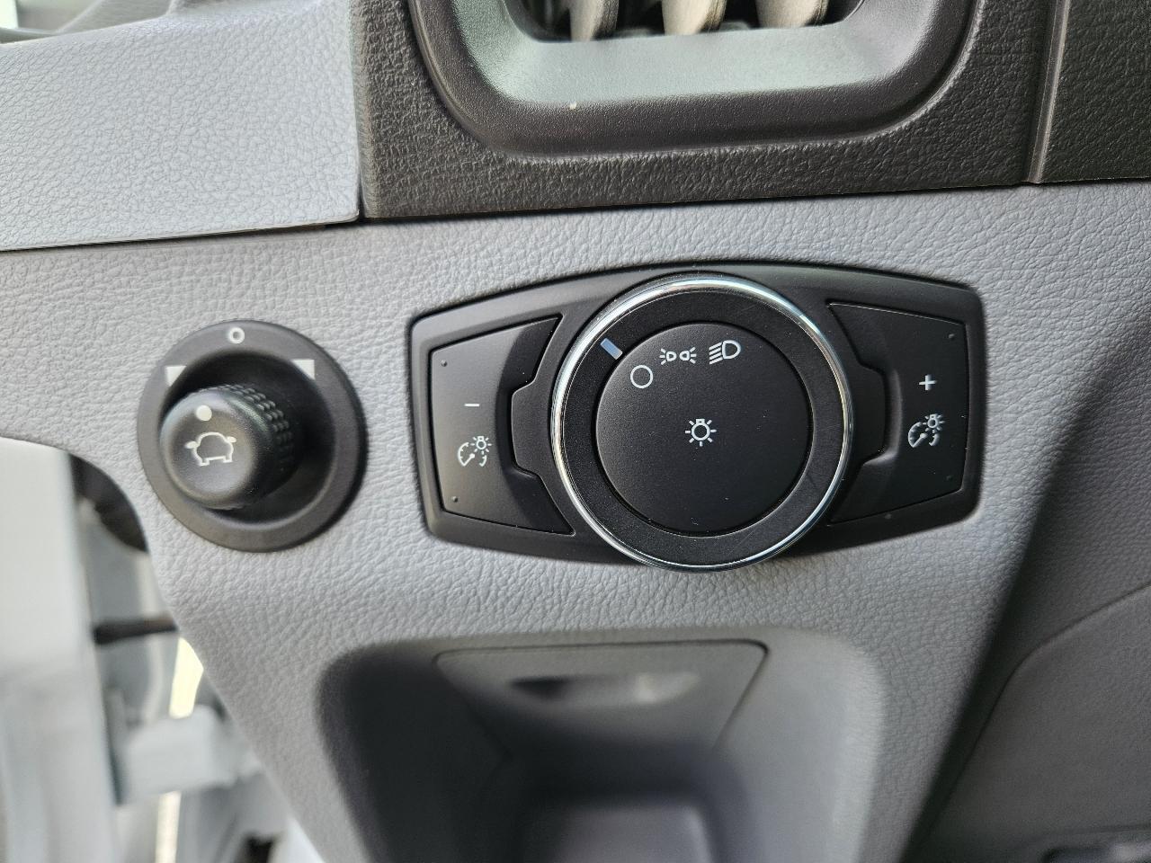 Ford Transit Passenger Wagon  2018