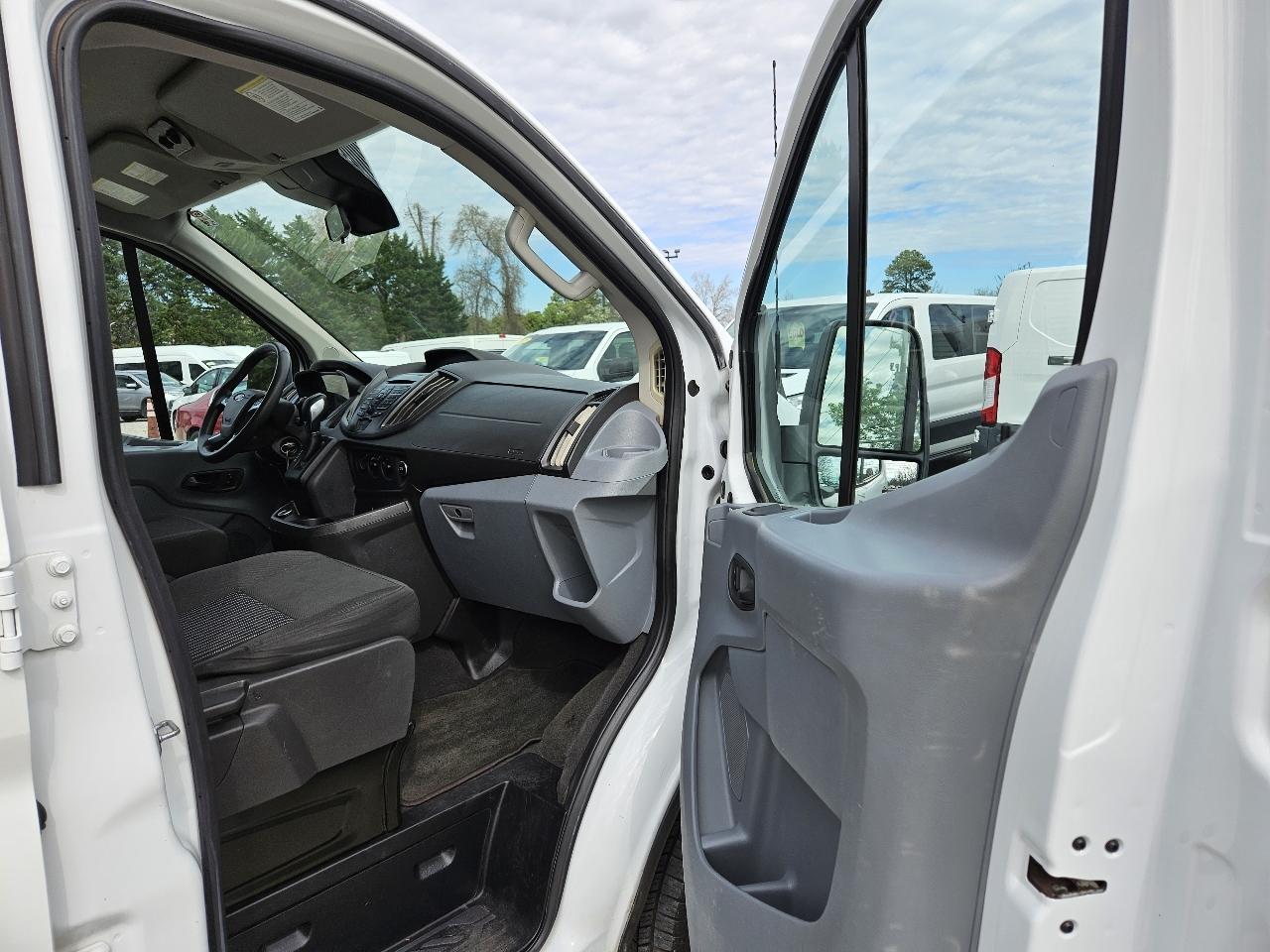 Ford Transit Passenger Wagon  2018