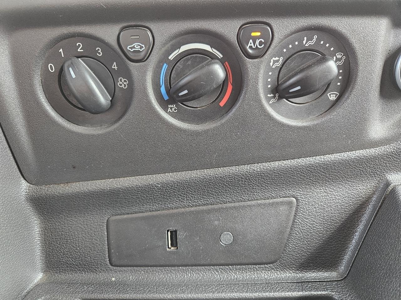 Ford Transit Passenger Wagon  2018