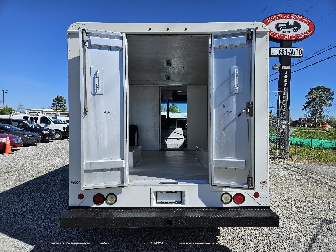 Ford Econoline  2013