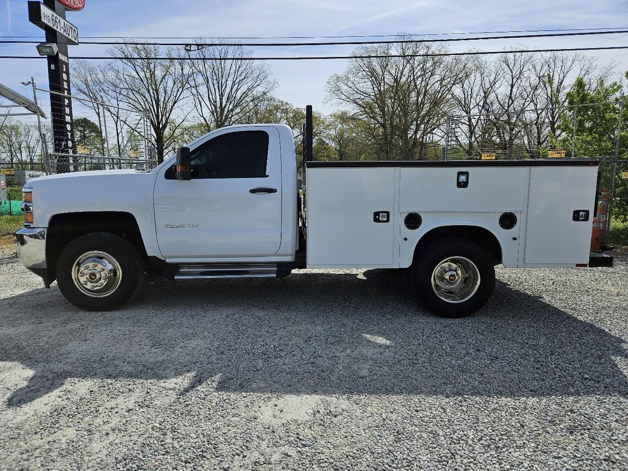 Chevrolet Silverado 3500HD 4WD Reg Cab 133.7" DRW LT 2015