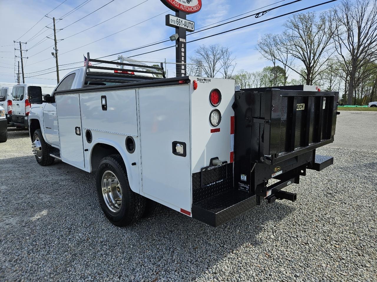 Chevrolet Silverado 3500HD 4WD Reg Cab 133.7" DRW LT 2015