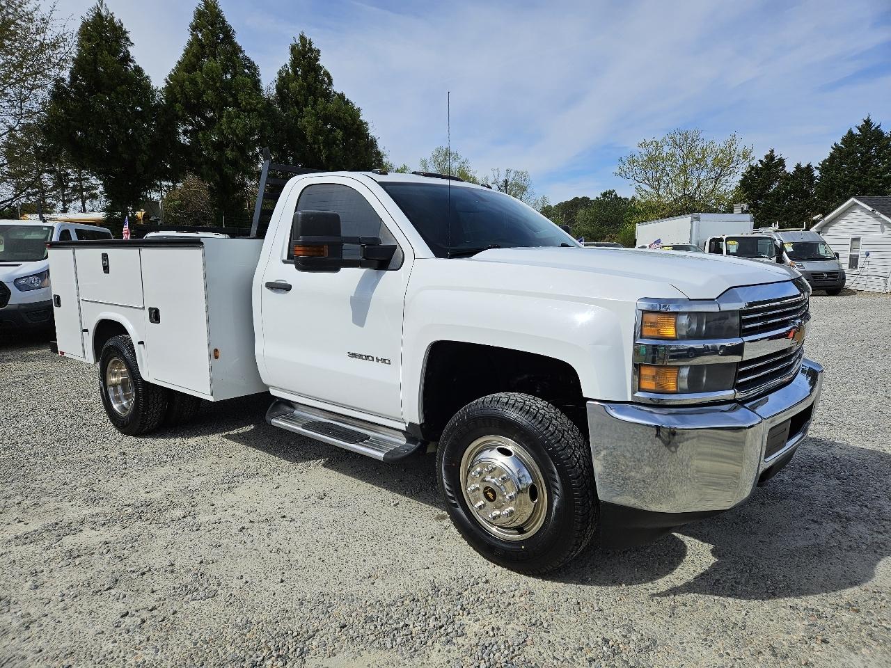 Chevrolet Silverado 3500HD 4WD Reg Cab 133.7" DRW LT 2015