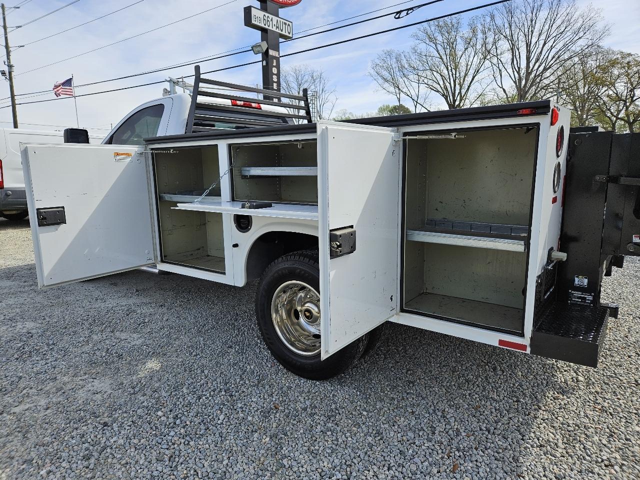 Chevrolet Silverado 3500HD 4WD Reg Cab 133.7" DRW LT 2015