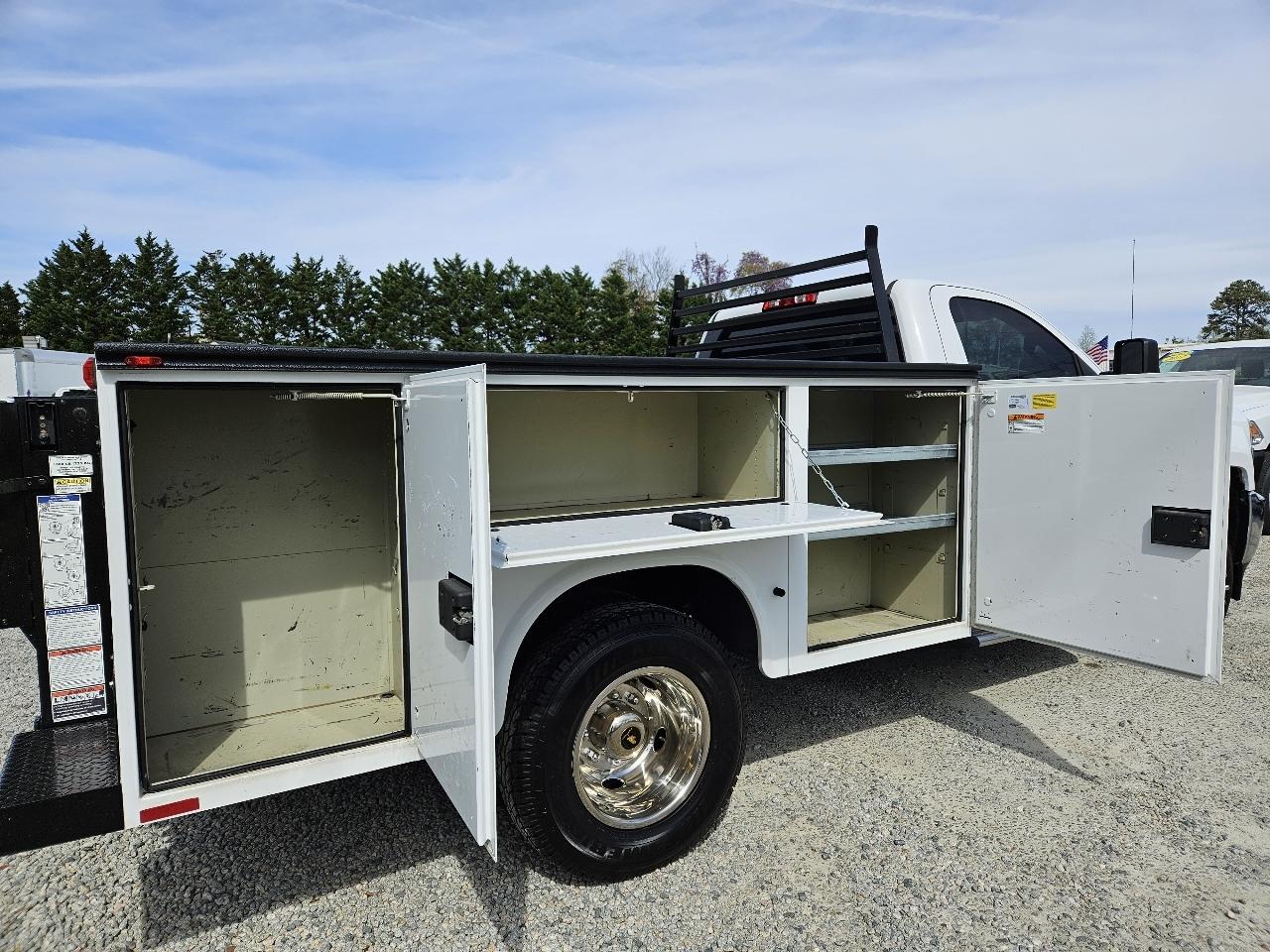 Chevrolet Silverado 3500HD 4WD Reg Cab 133.7" DRW LT 2015