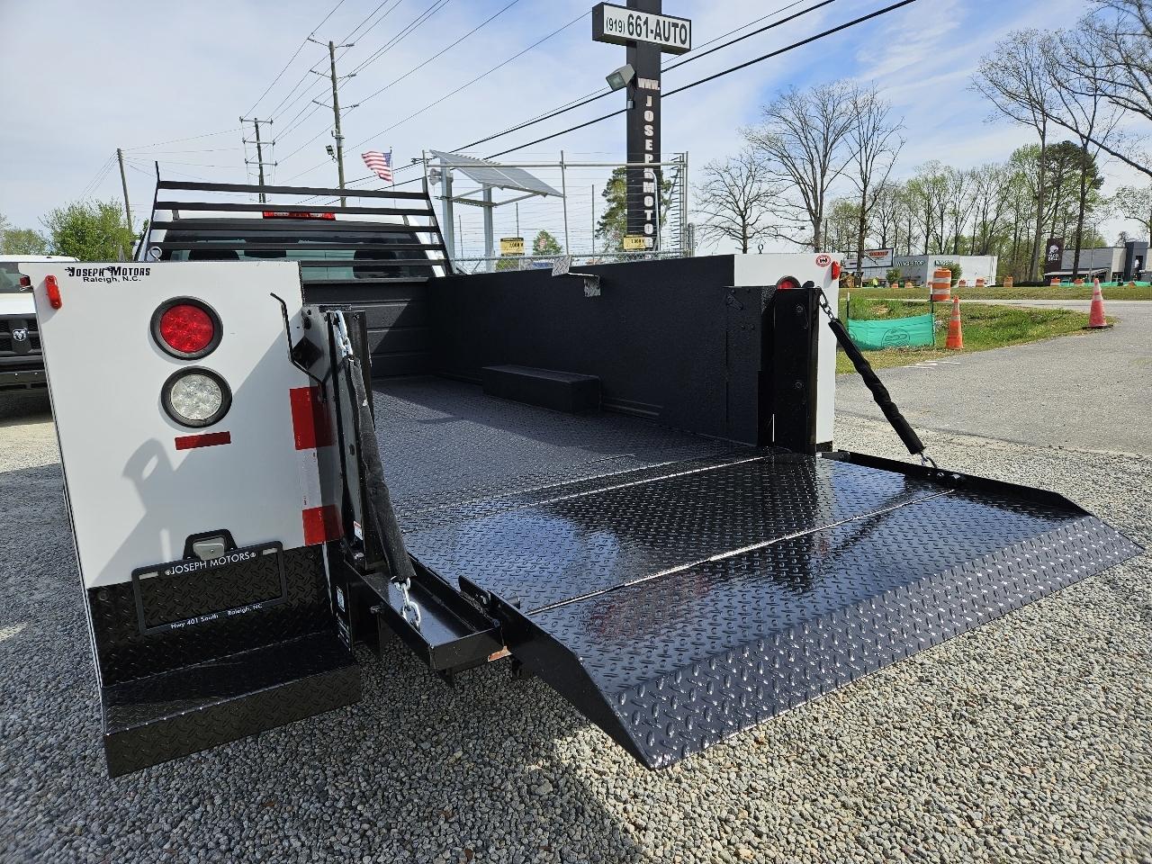 Chevrolet Silverado 3500HD 4WD Reg Cab 133.7" DRW LT 2015