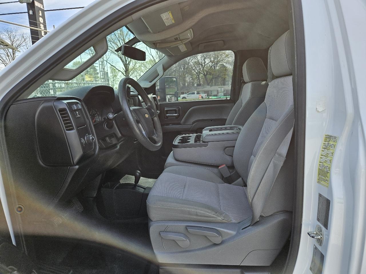 Chevrolet Silverado 3500HD 4WD Reg Cab 133.7" DRW LT 2015