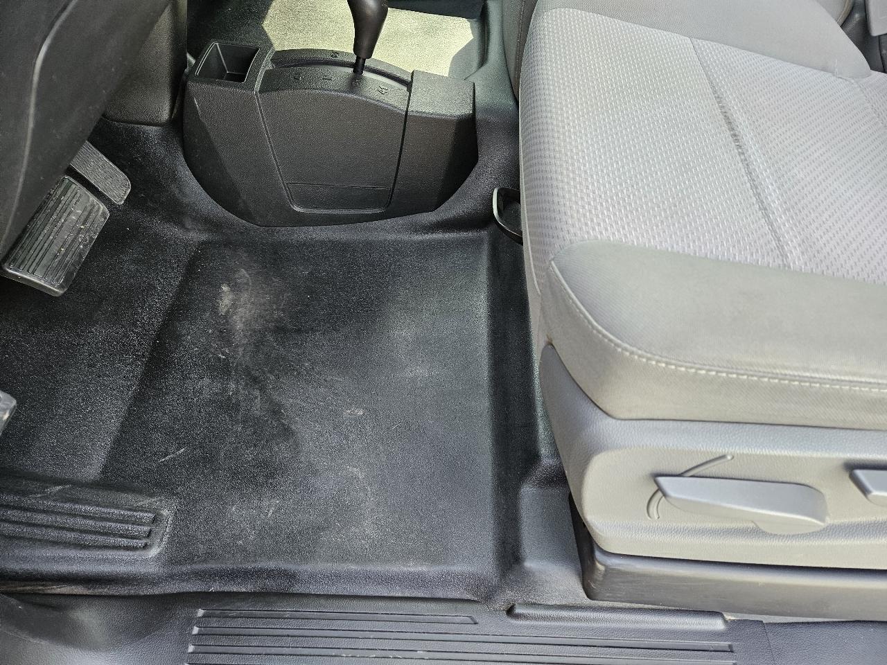 Chevrolet Silverado 3500HD 4WD Reg Cab 133.7" DRW LT 2015