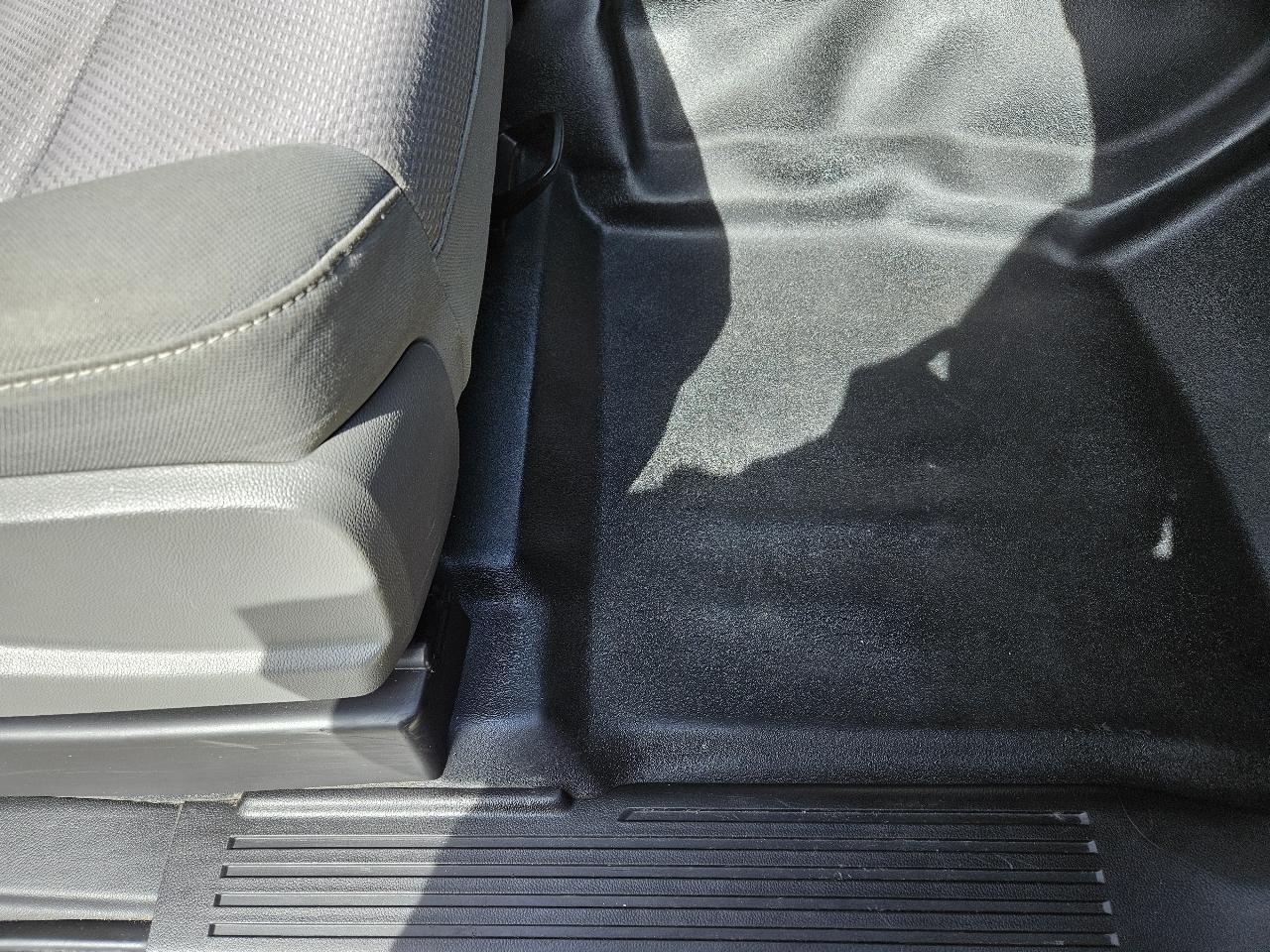 Chevrolet Silverado 3500HD 4WD Reg Cab 133.7" DRW LT 2015