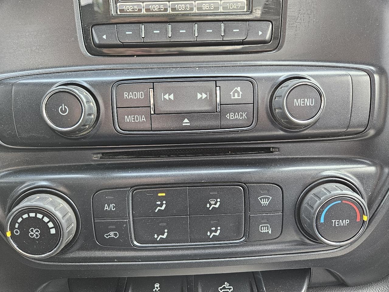 Chevrolet Silverado 3500HD 4WD Reg Cab 133.7" DRW LT 2015