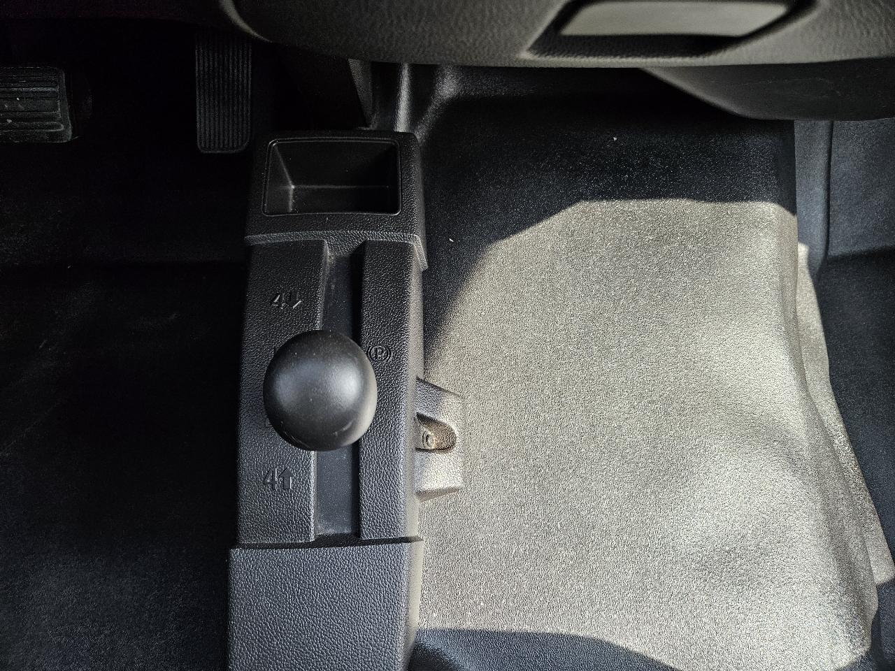 Chevrolet Silverado 3500HD 4WD Reg Cab 133.7" DRW LT 2015