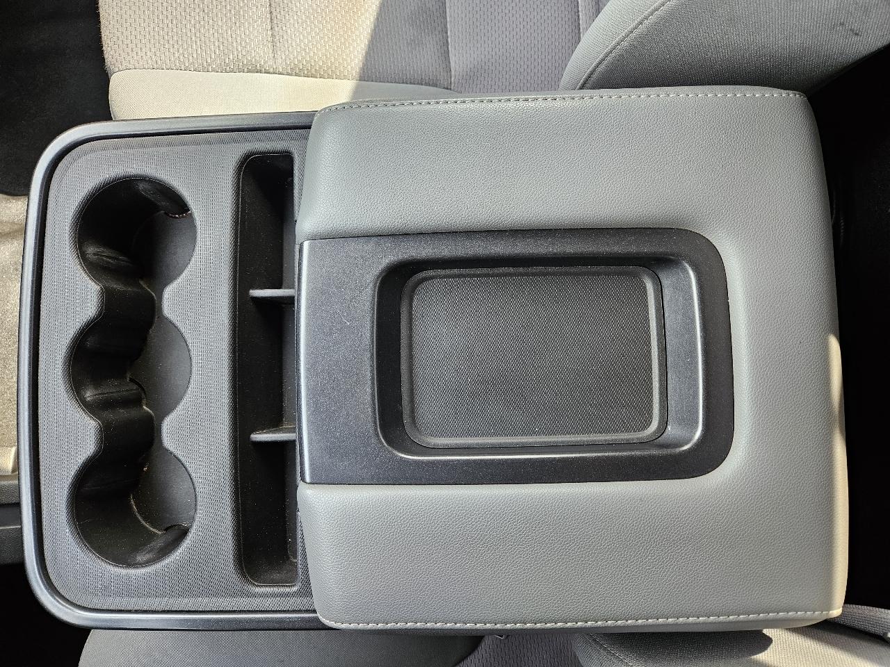 Chevrolet Silverado 3500HD 4WD Reg Cab 133.7" DRW LT 2015