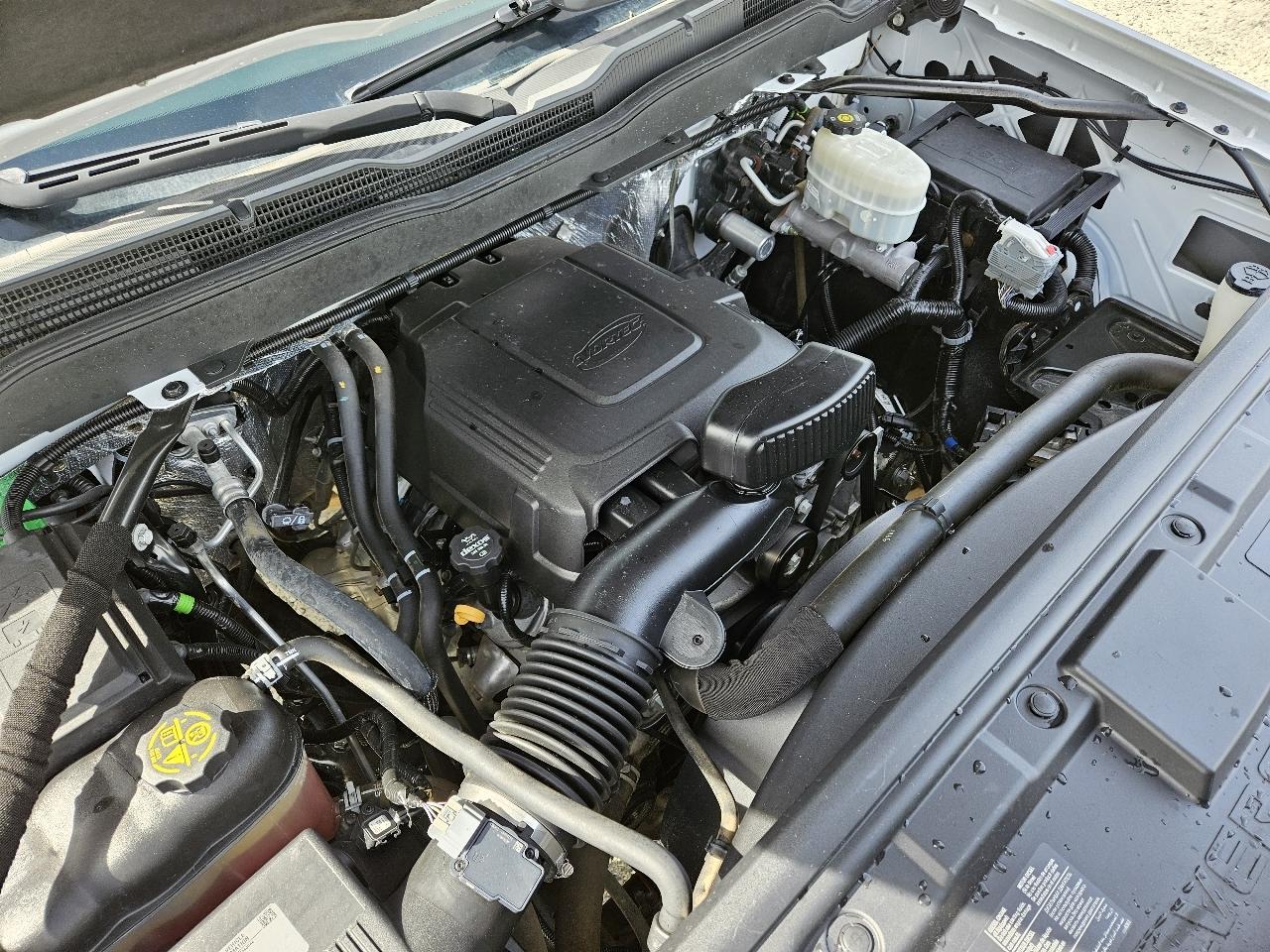 Chevrolet Silverado 3500HD 4WD Reg Cab 133.7" DRW LT 2015