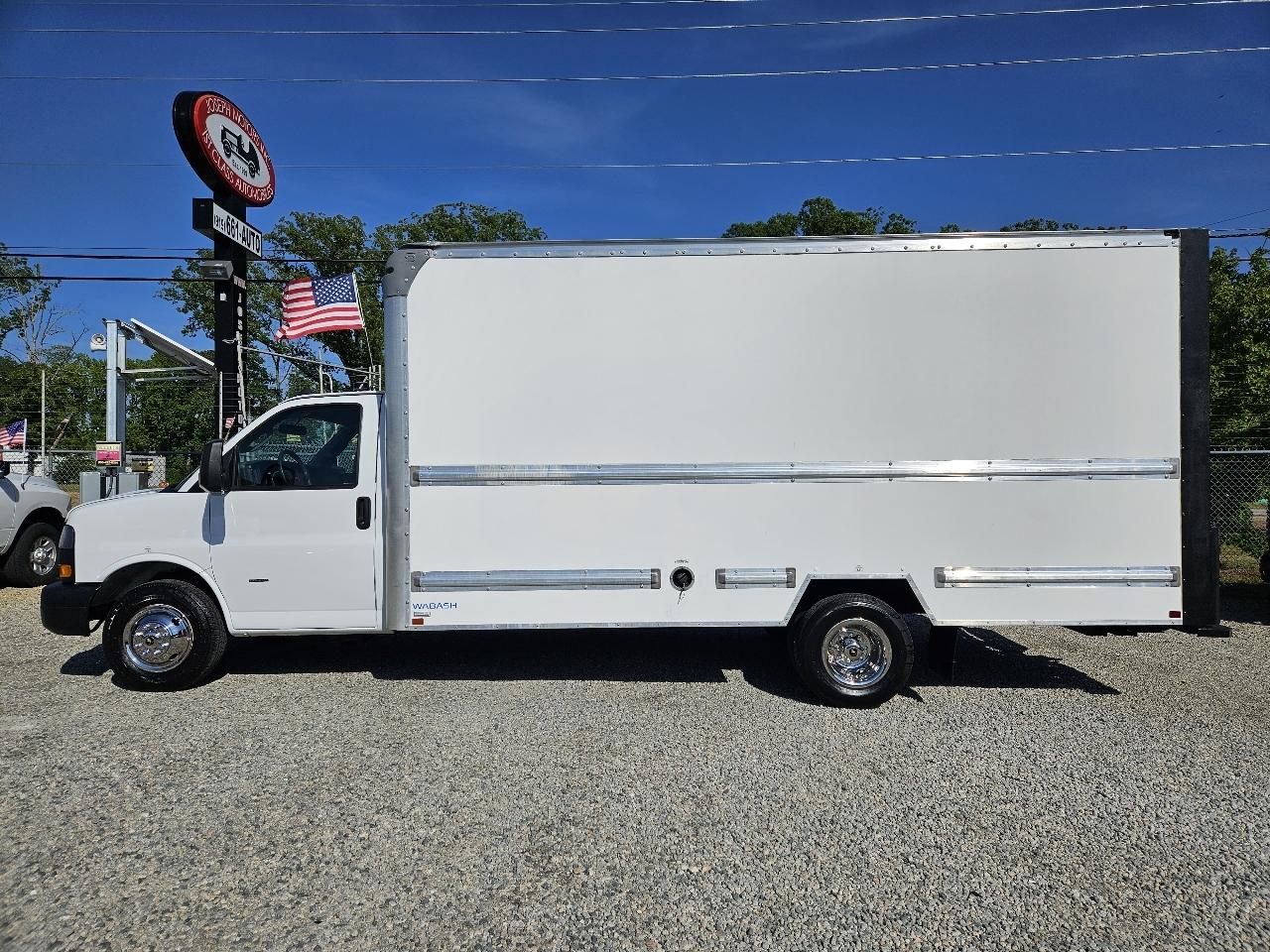 GMC Savana  2022