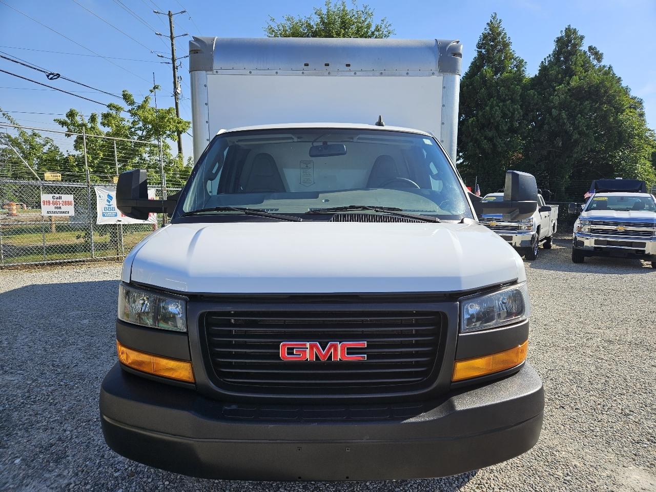 GMC Savana  2022