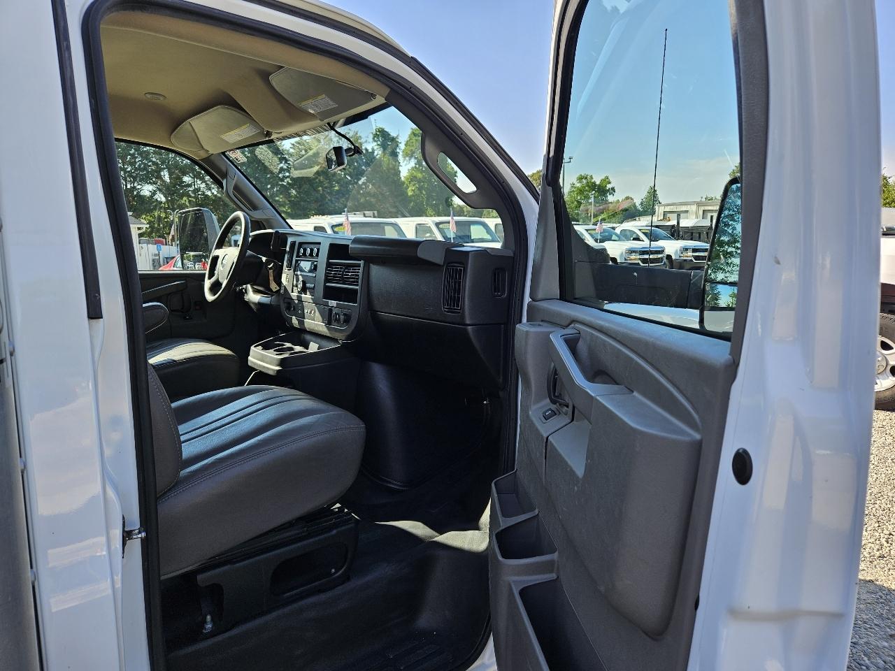 GMC Savana  2022
