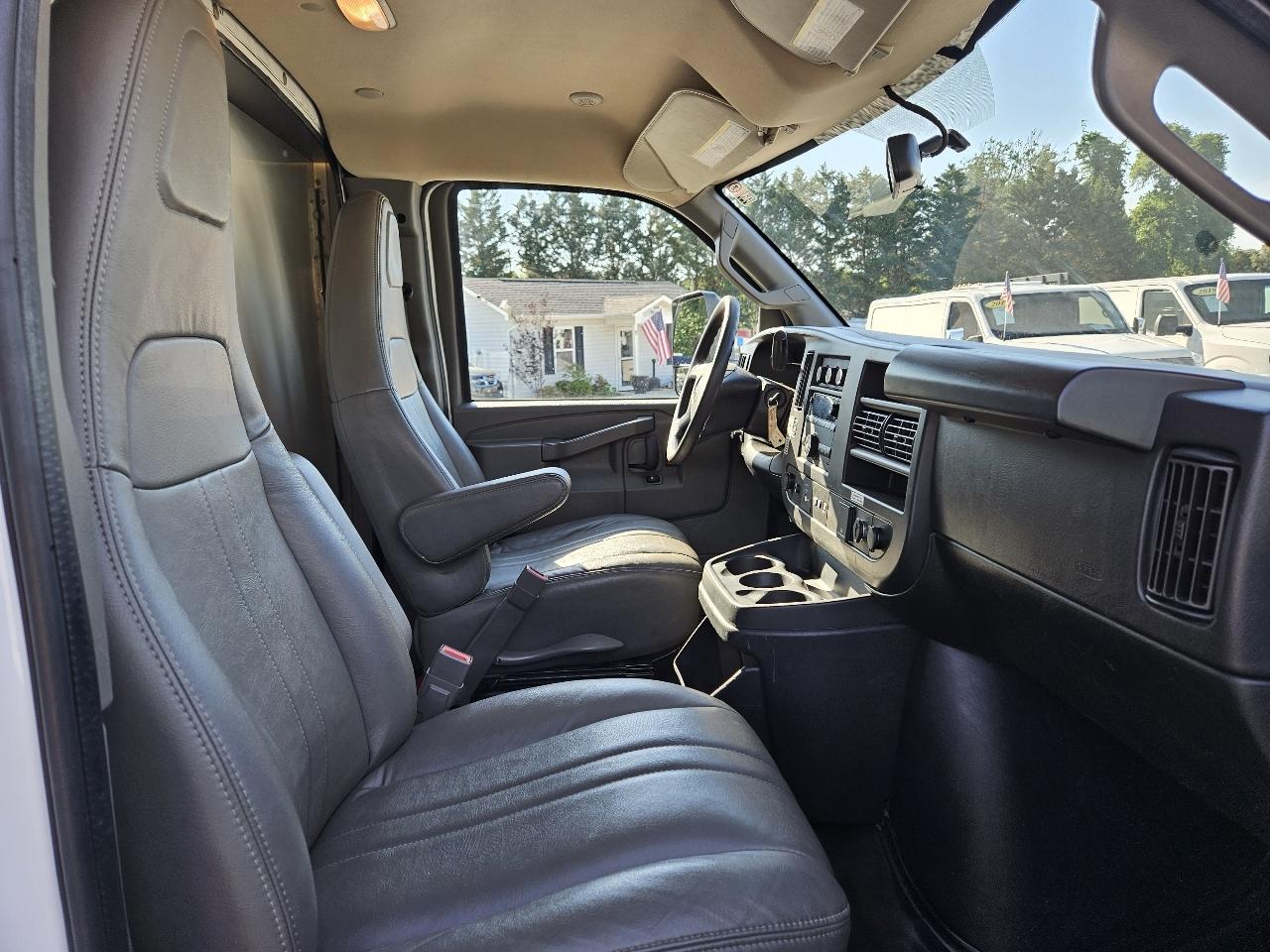 GMC Savana  2022