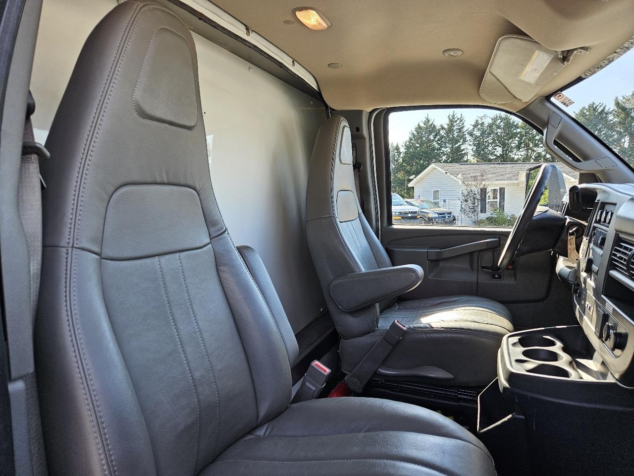 GMC Savana  2022