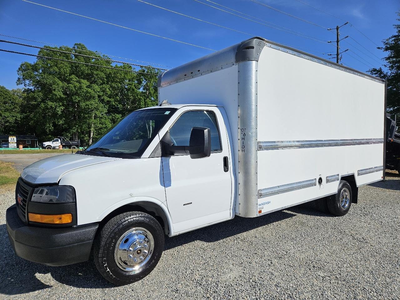 GMC Savana  2022