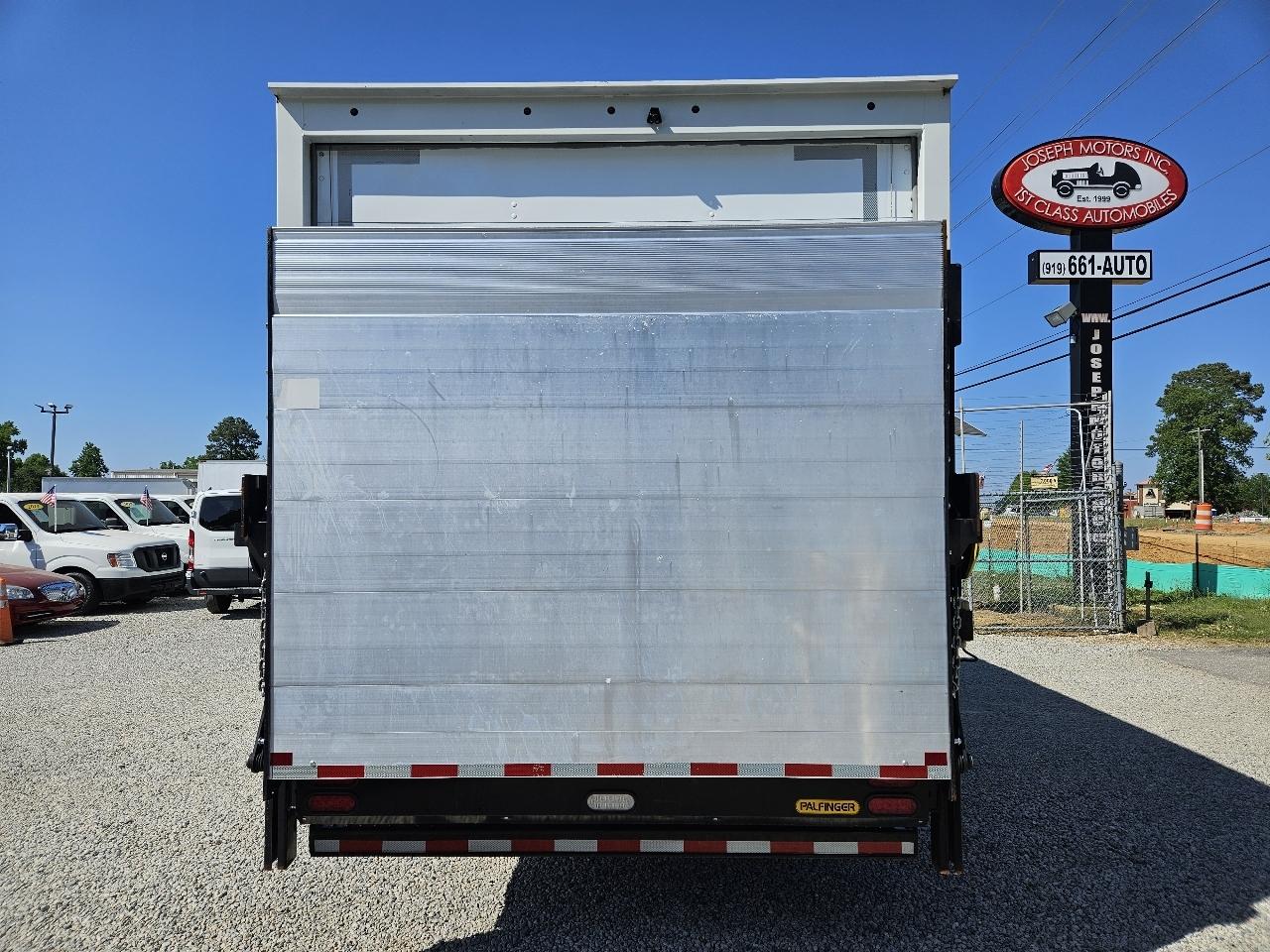 Chevrolet 4500 LCF Gas  2023