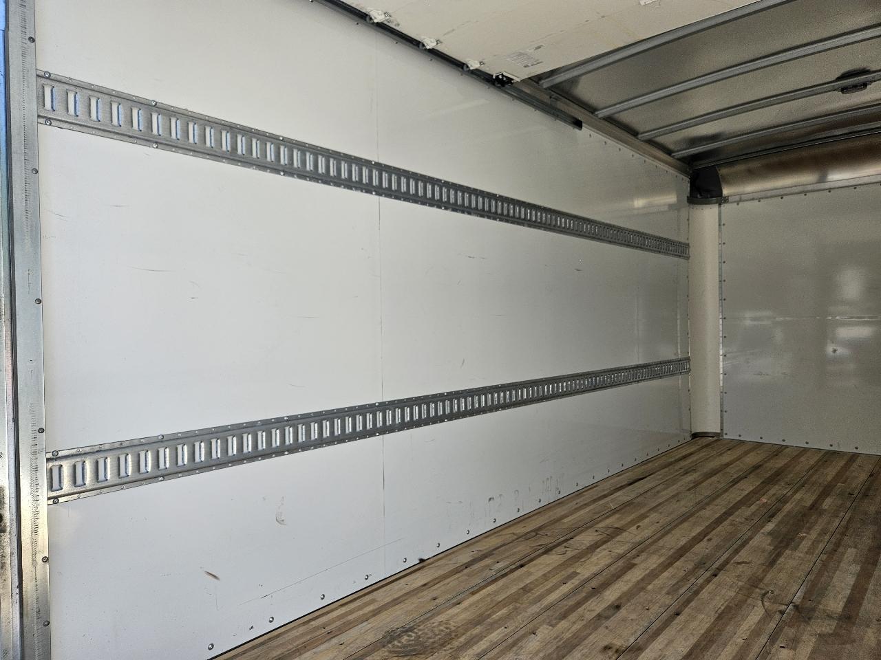Chevrolet 4500 LCF Gas  2023