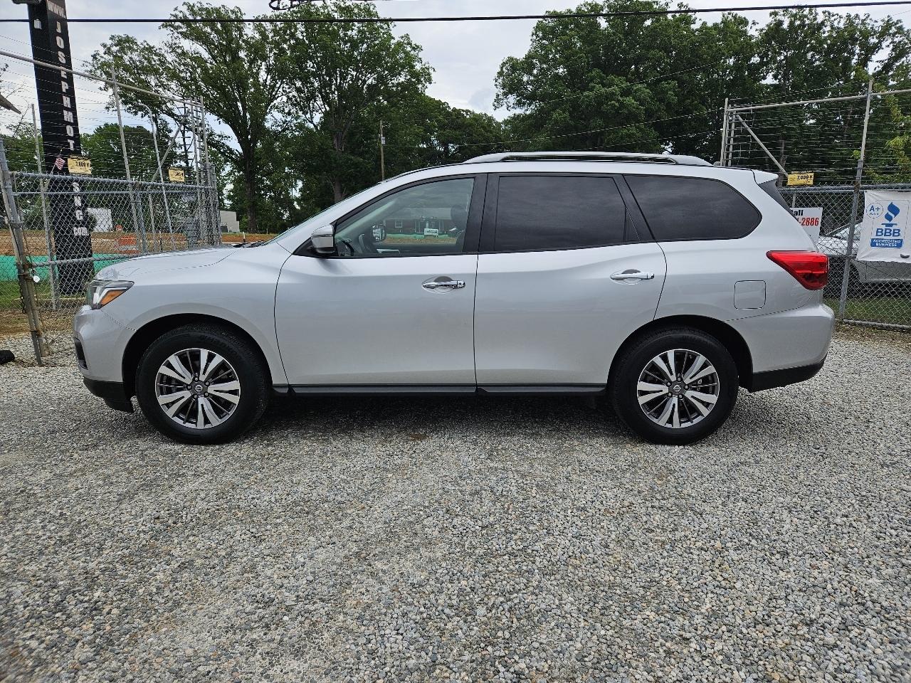 Nissan Pathfinder  2019
