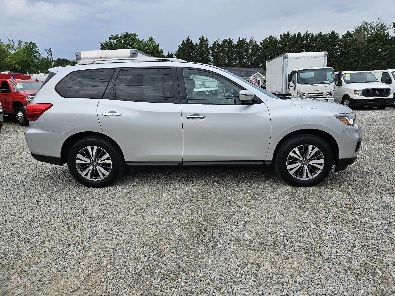 Nissan Pathfinder  2019
