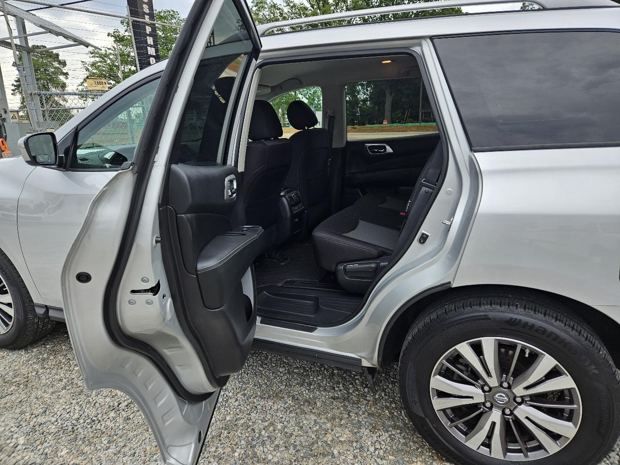 Nissan Pathfinder  2019