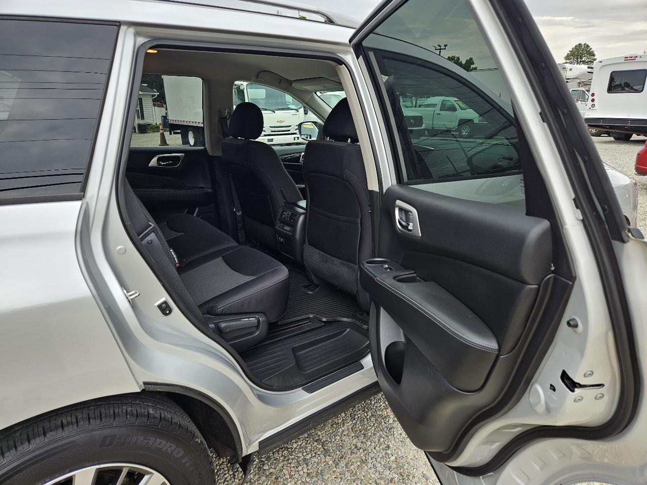 Nissan Pathfinder  2019