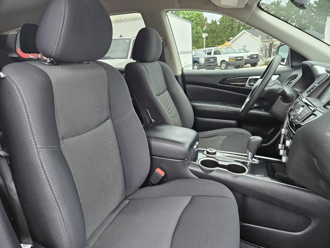 Nissan Pathfinder  2019