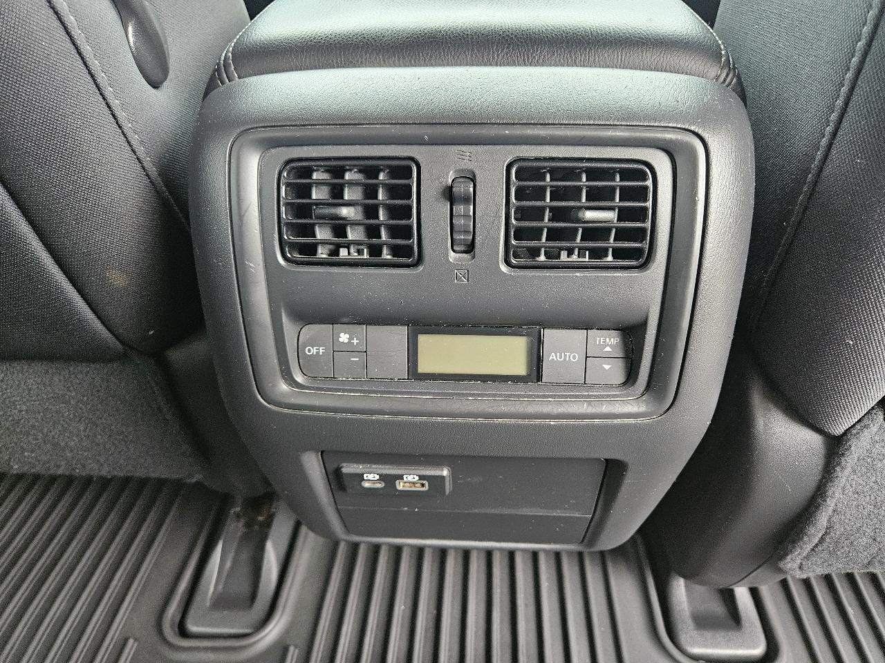 Nissan Pathfinder  2019