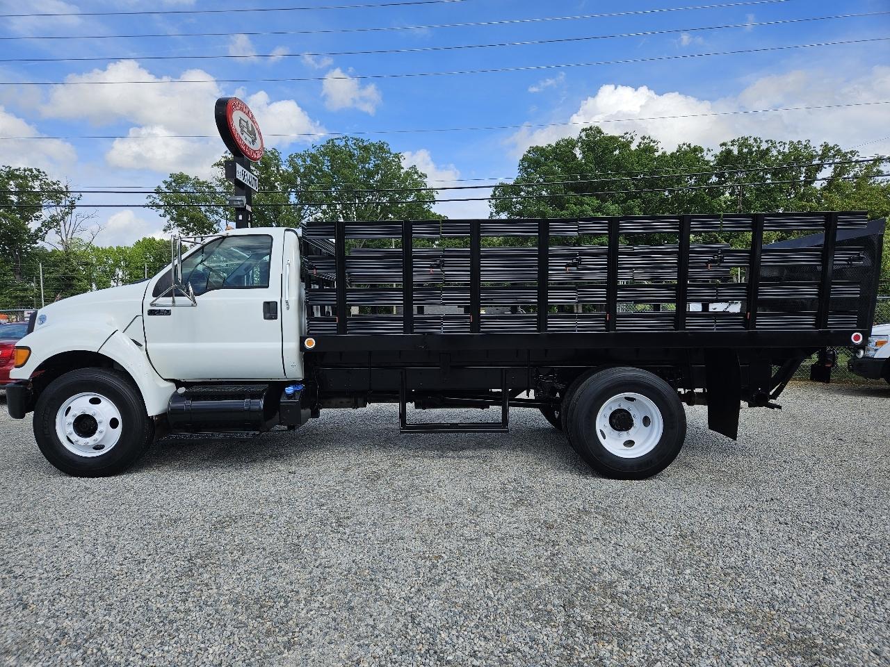 Ford F-750  2011