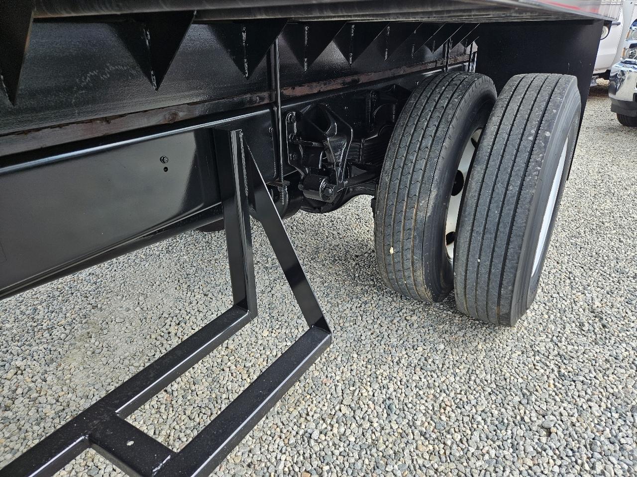 Ford F-750  2011