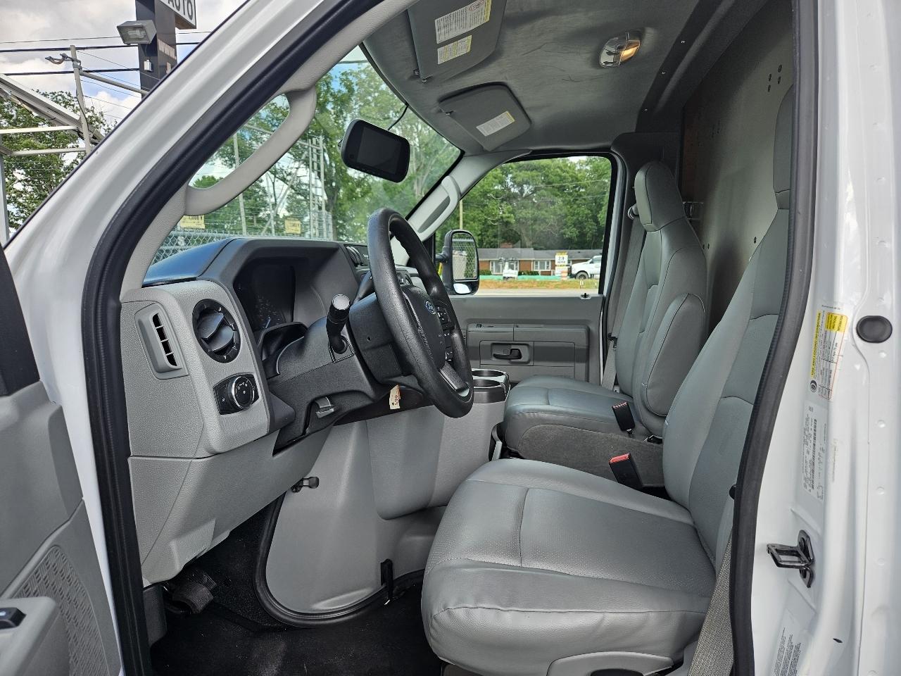 Ford Econoline  2022