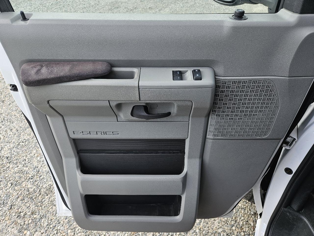 Ford Econoline  2022
