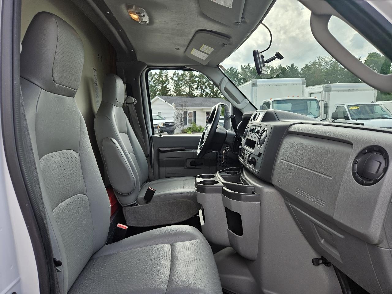 Ford Econoline  2022