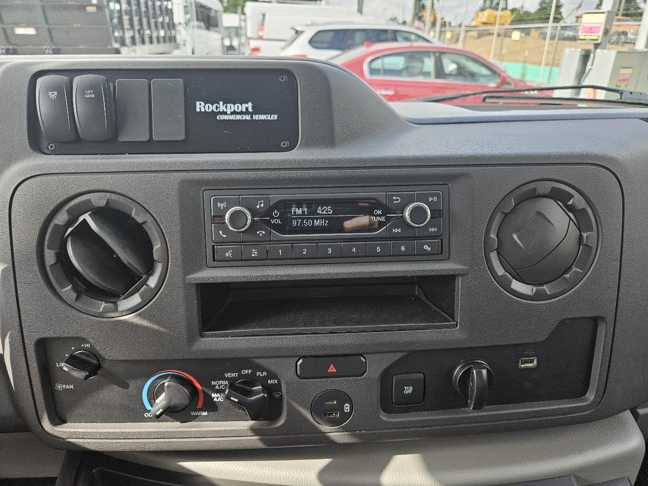 Ford Econoline  2022
