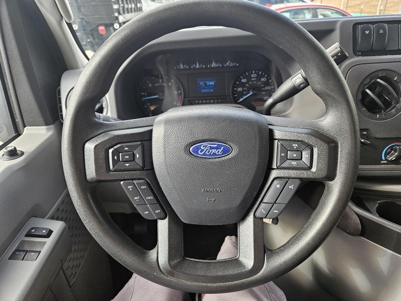 Ford Econoline  2022